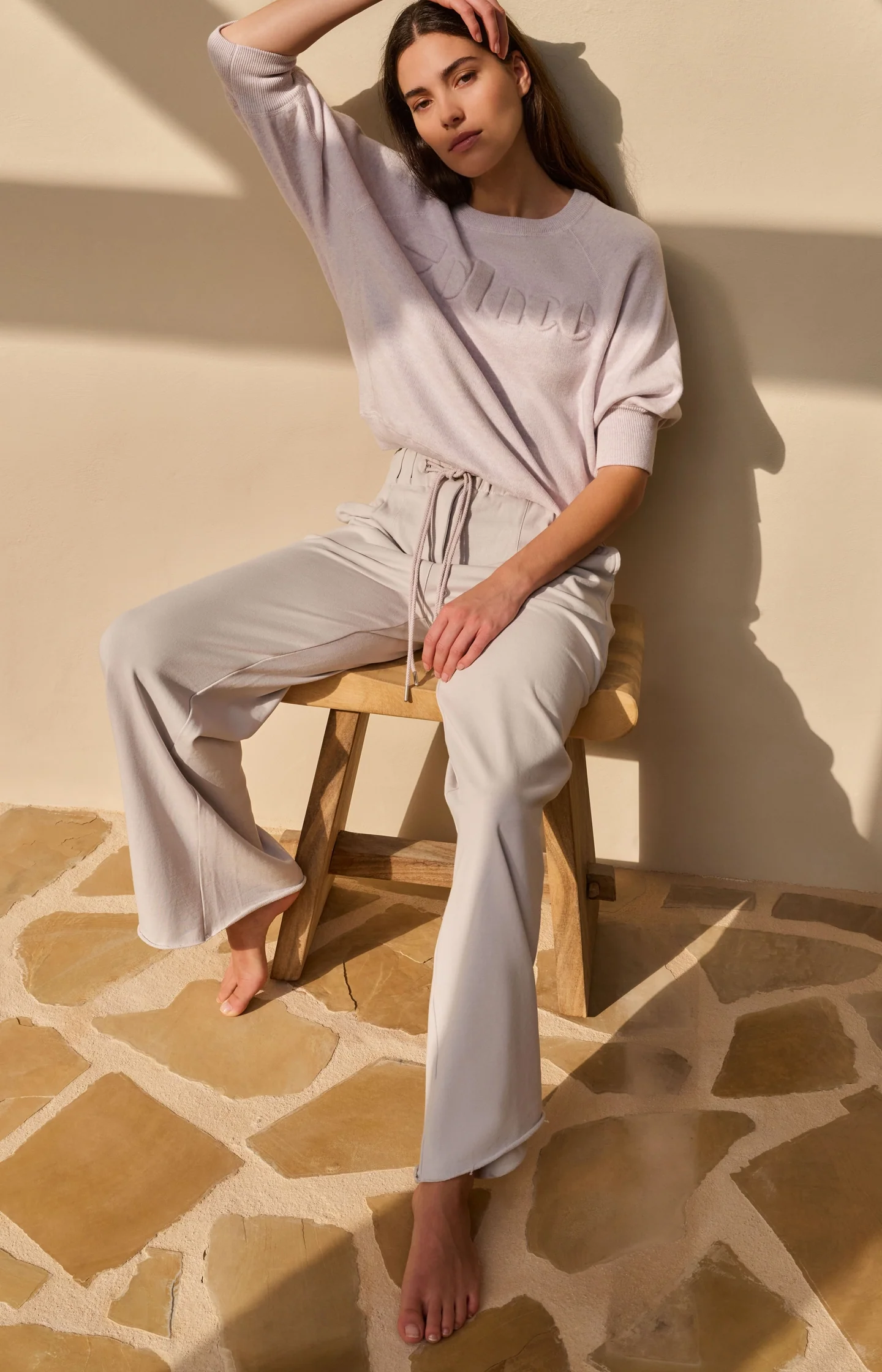 Sweater with raglan sleeves and tonal artwork - Image 7