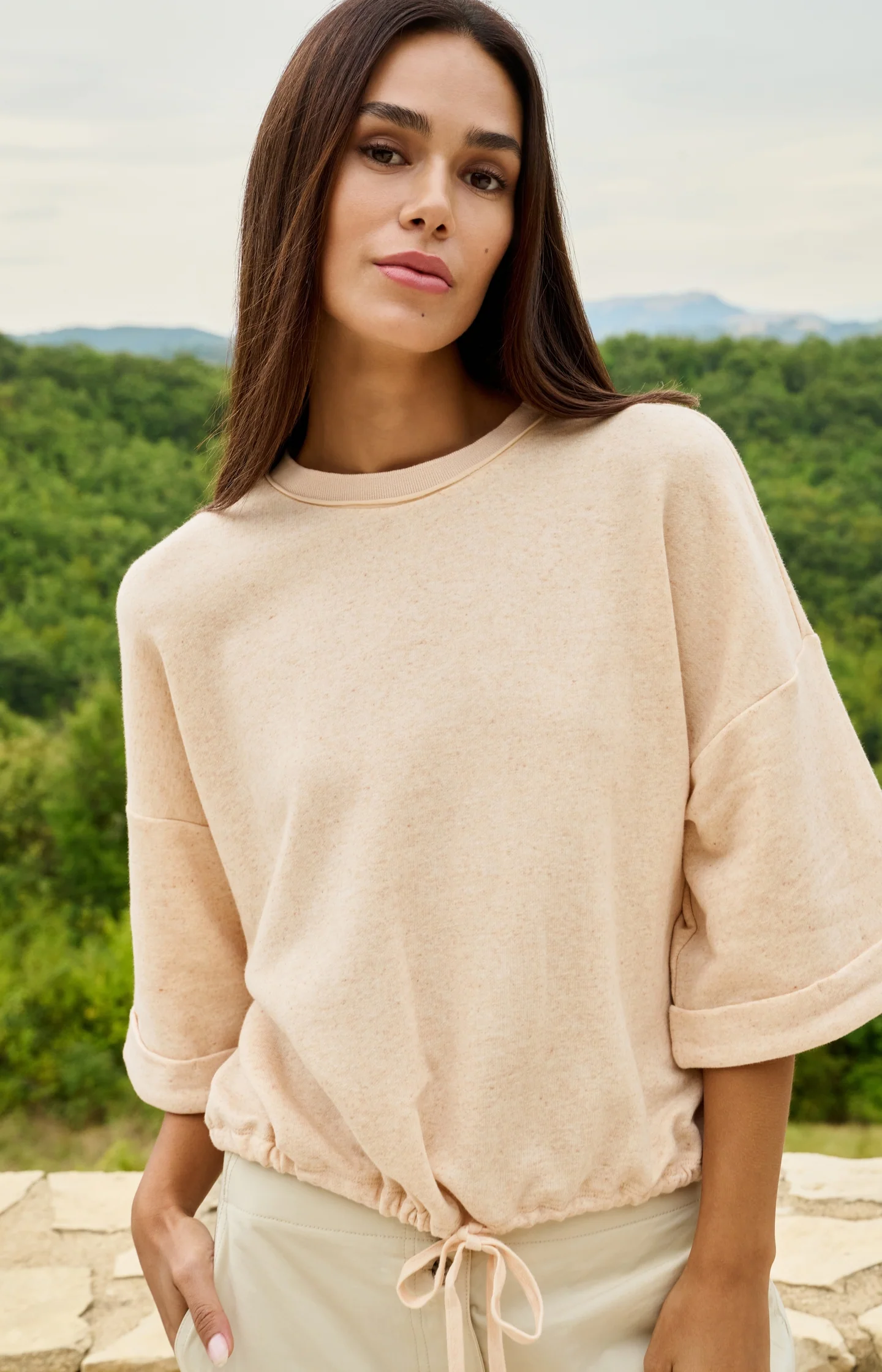 Sweatshirt with rolled cuffs and drawcord