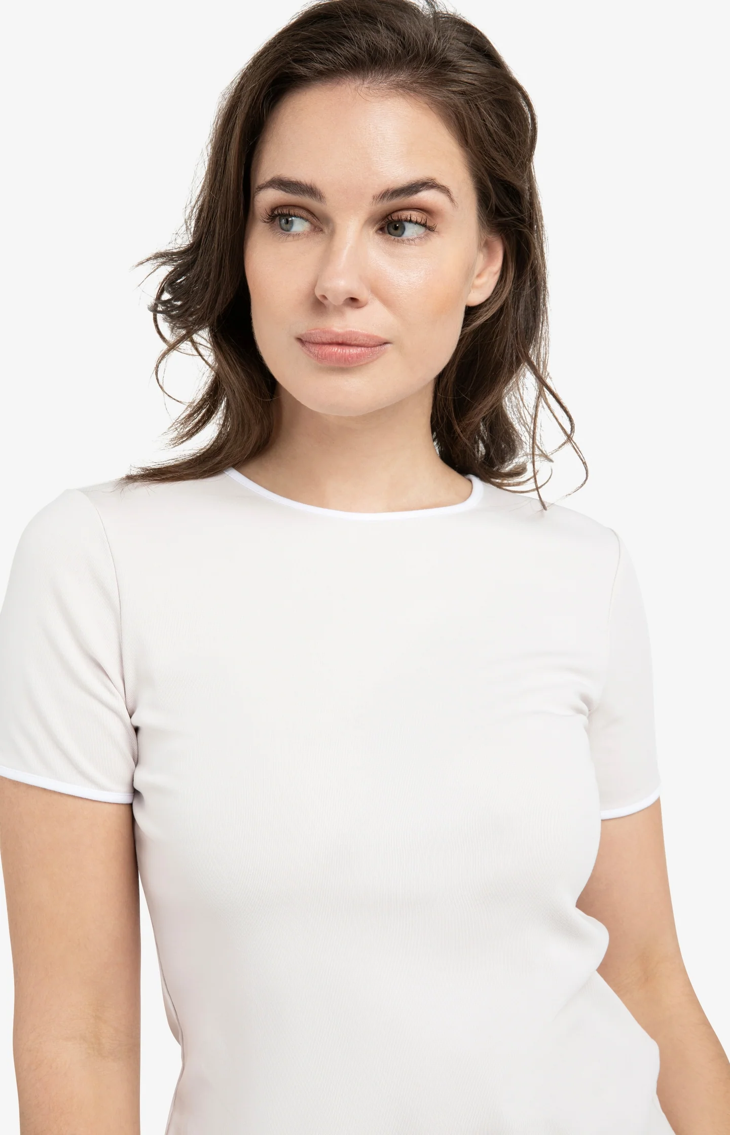 T-shirt with contrasting trim and round neck - Image 4