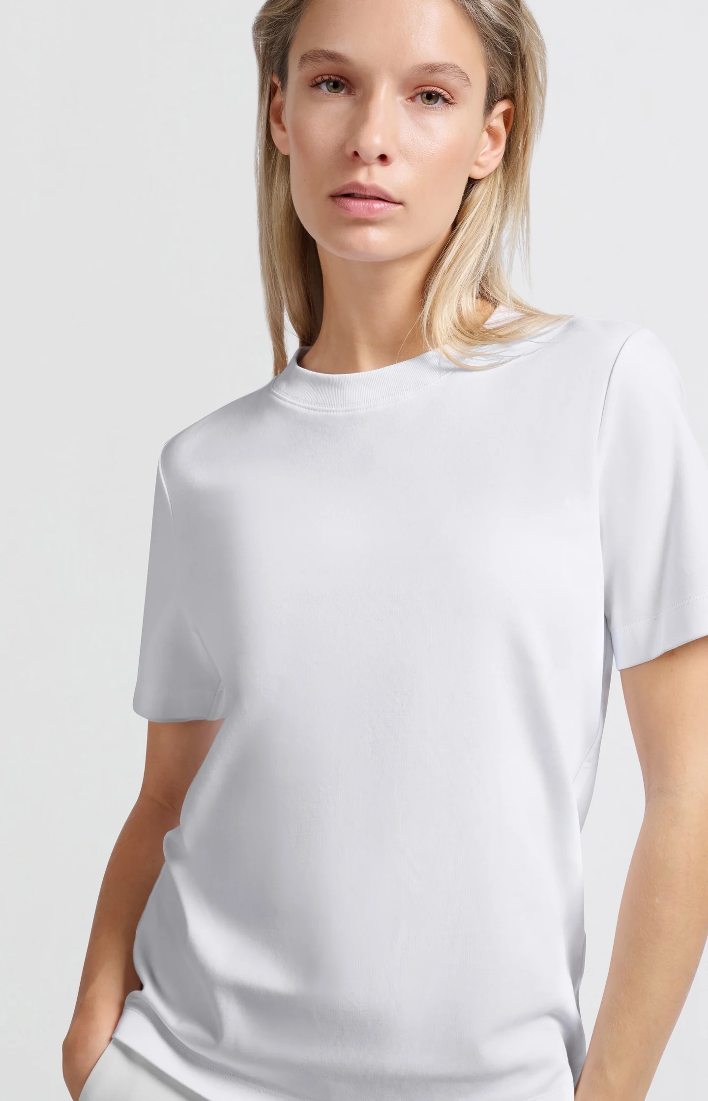 T-shirt with round neck - Image 3