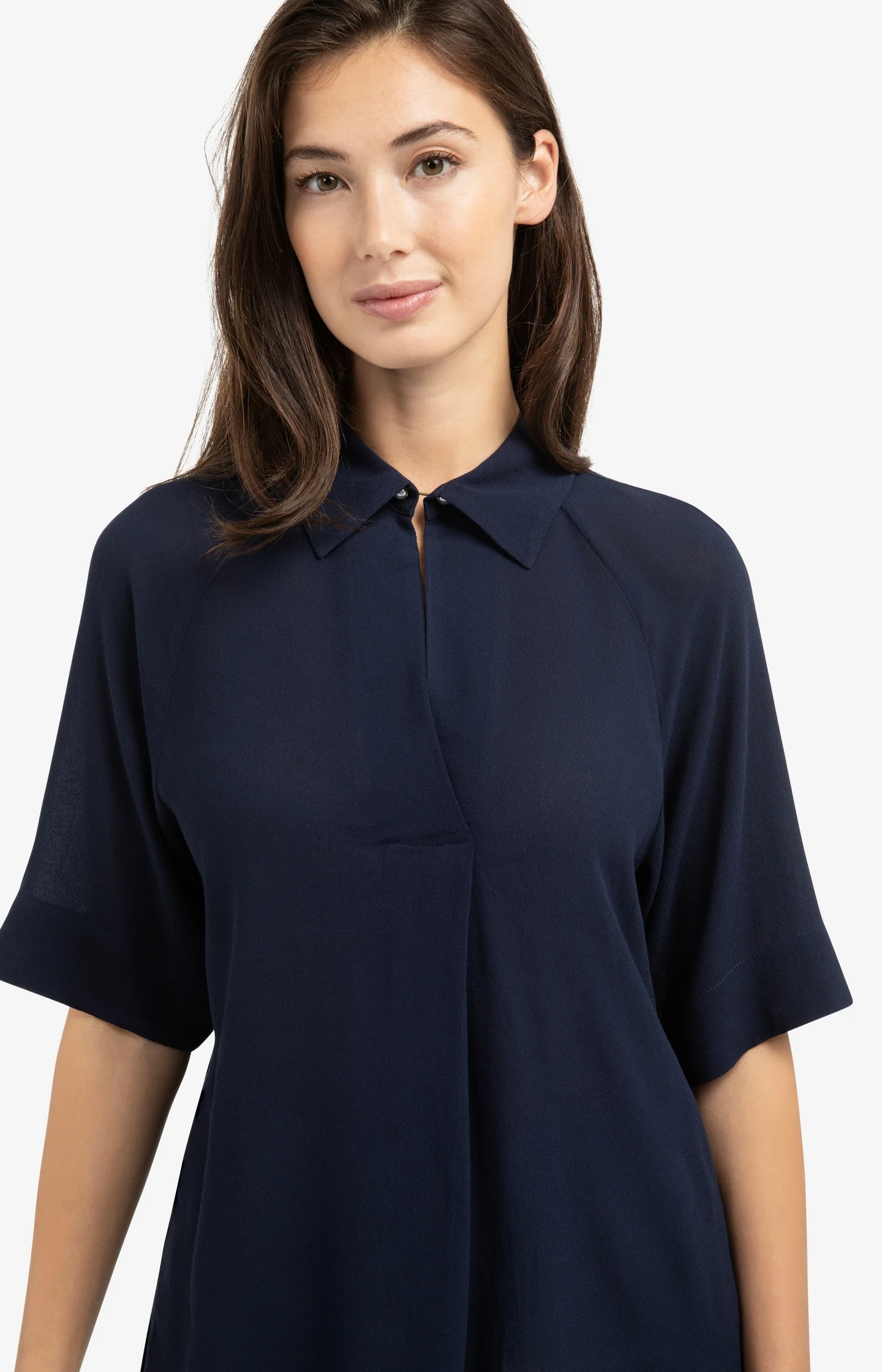 Top with short raglan sleeves and pearl detail - Image 4