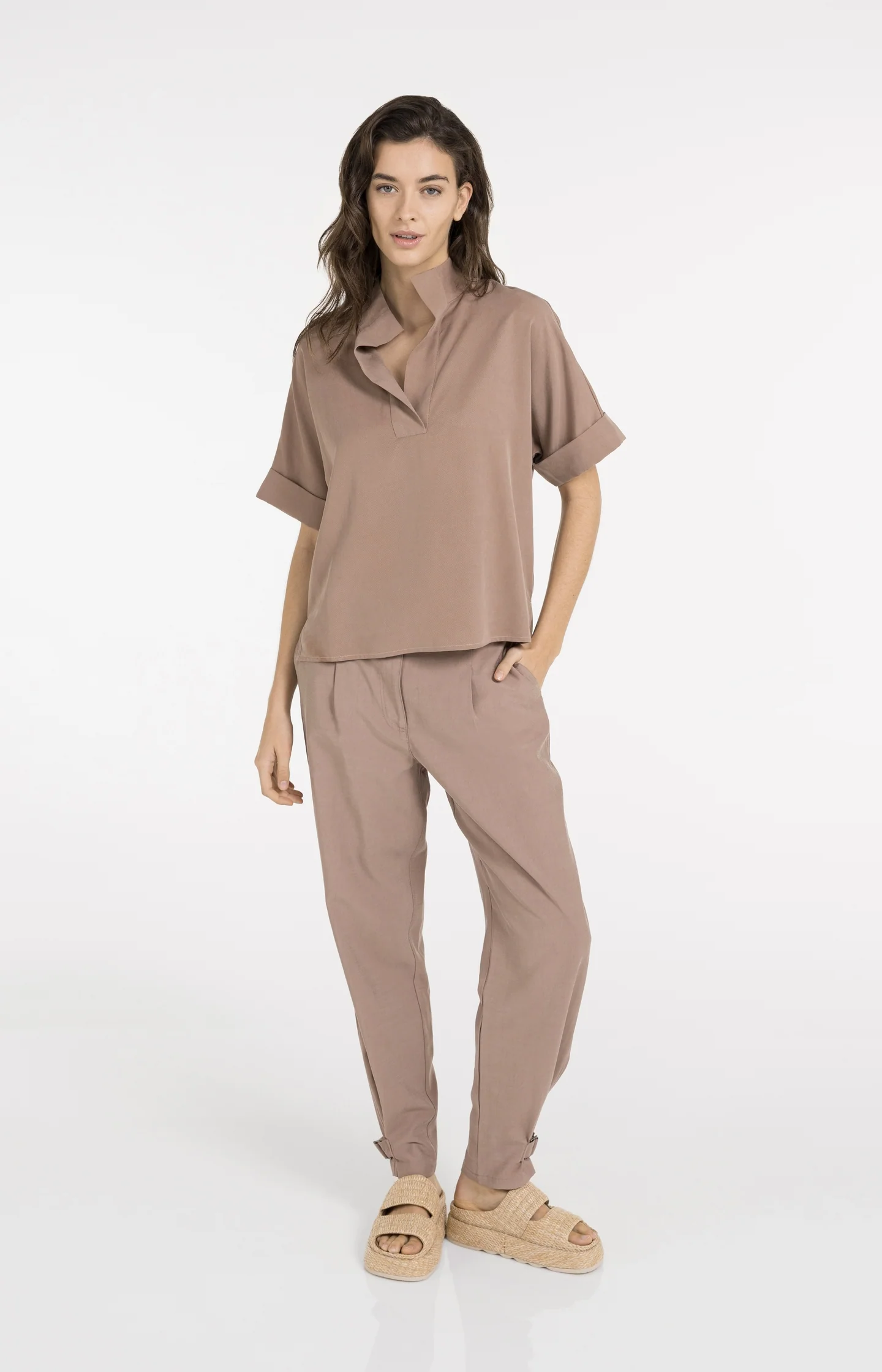 Top with short sleeves and polo collar - Image 5