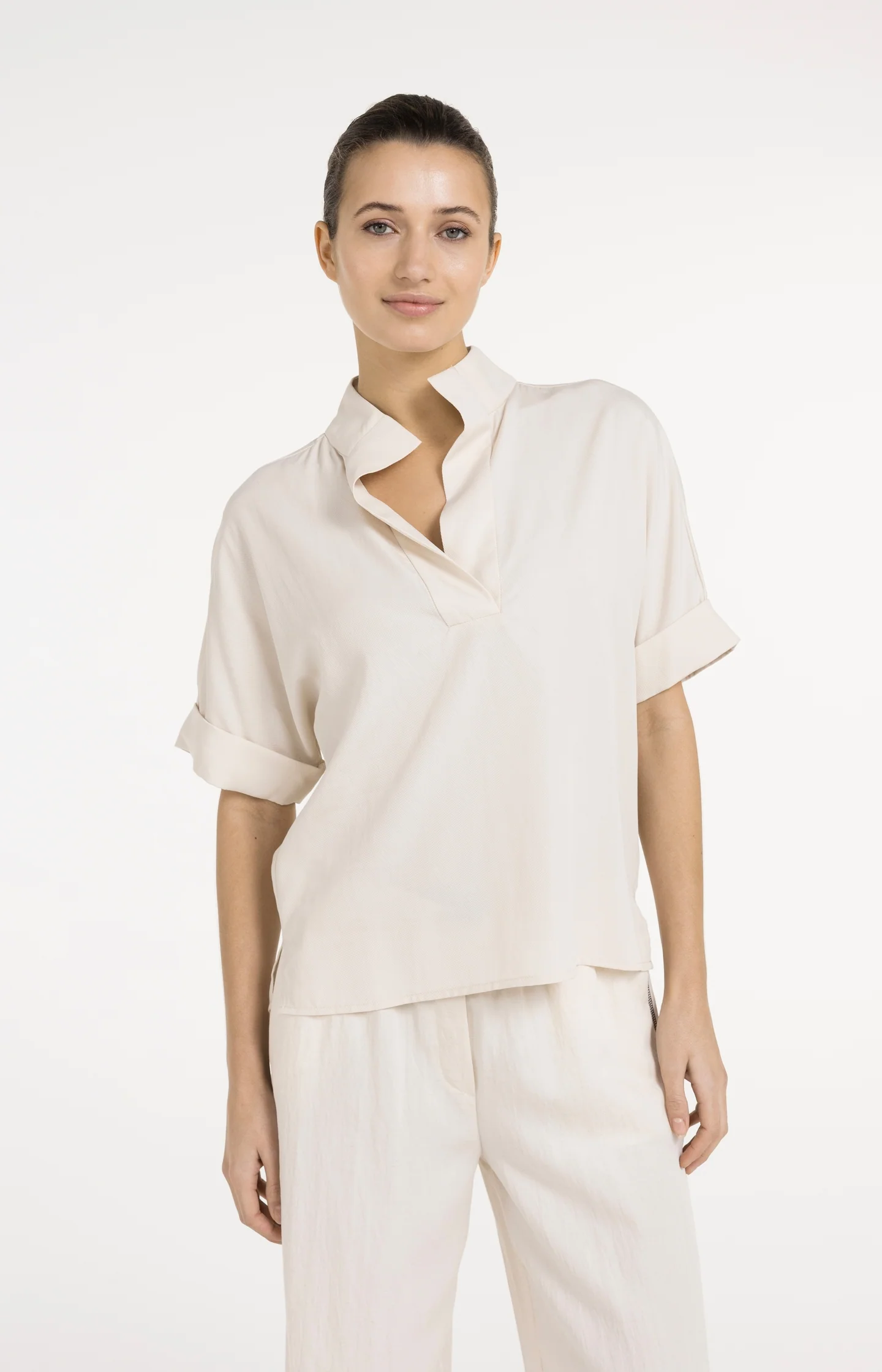 Top with short sleeves and polo collar - Image 3