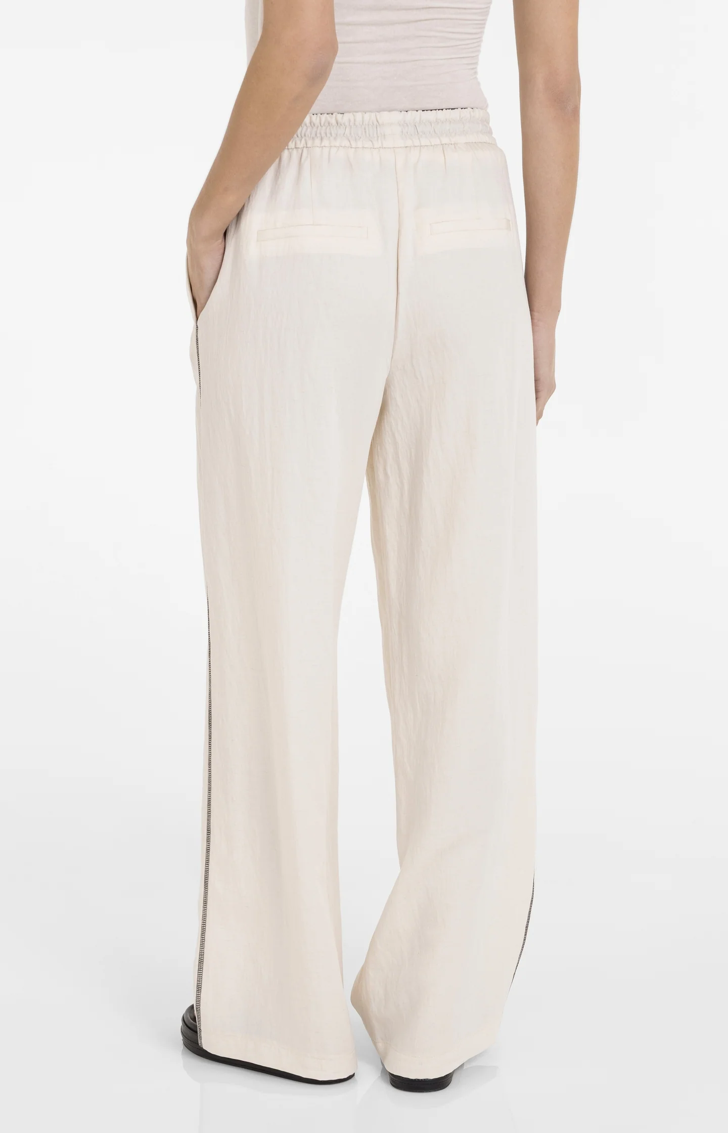 Trousers with wide legs and contrast stitching (L32) - Image 4