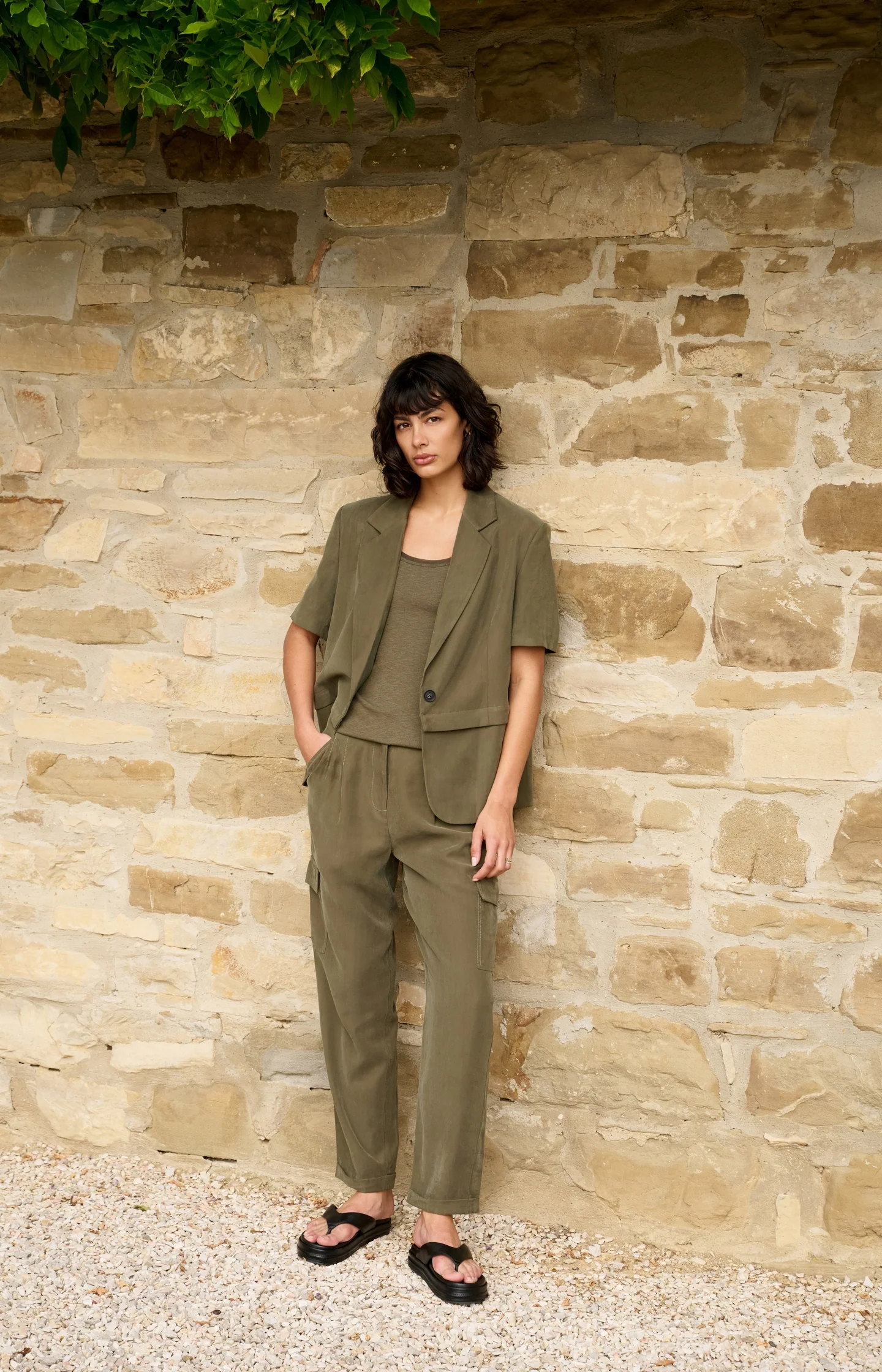 Woven blazer with short sleeves and detachable zip hem - Image 11