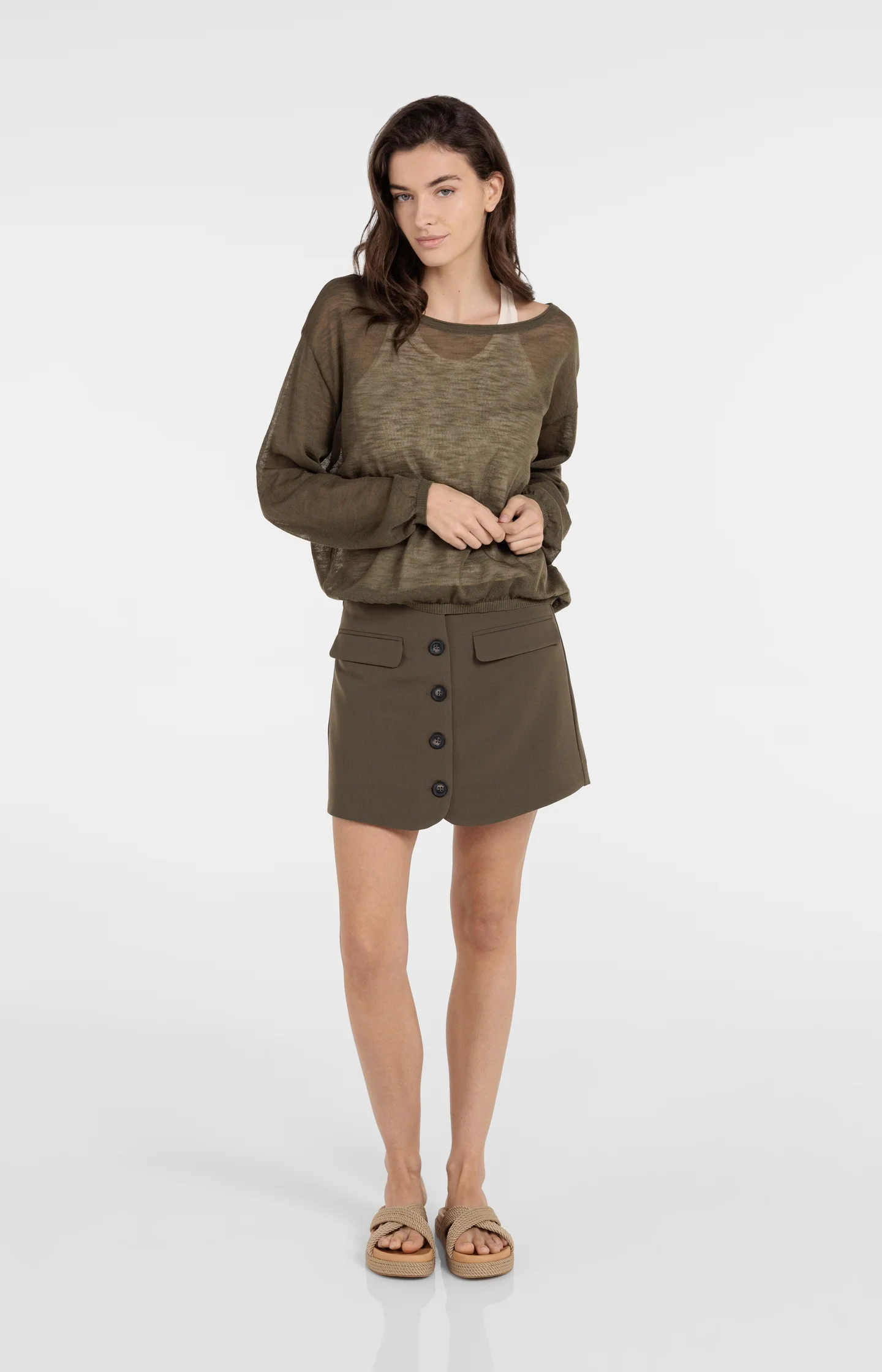 Woven skort with pockets and buttons - Image 10