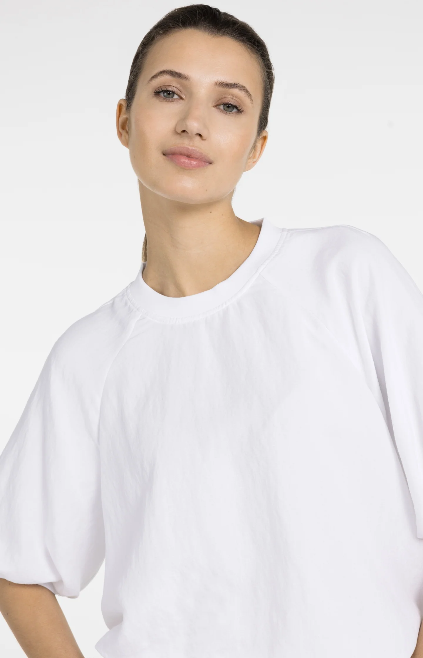 Woven T-shirt with balloon sleeves and zip - Image 5