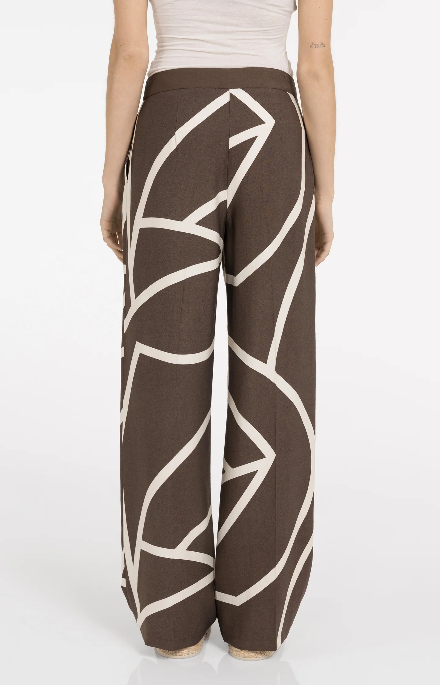 Woven trousers with wide legs and print - Image 5